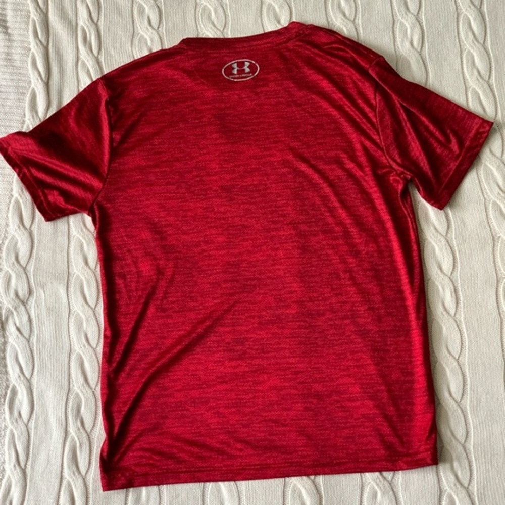 Heat Gear Under Armour Shirt (Medium) Red